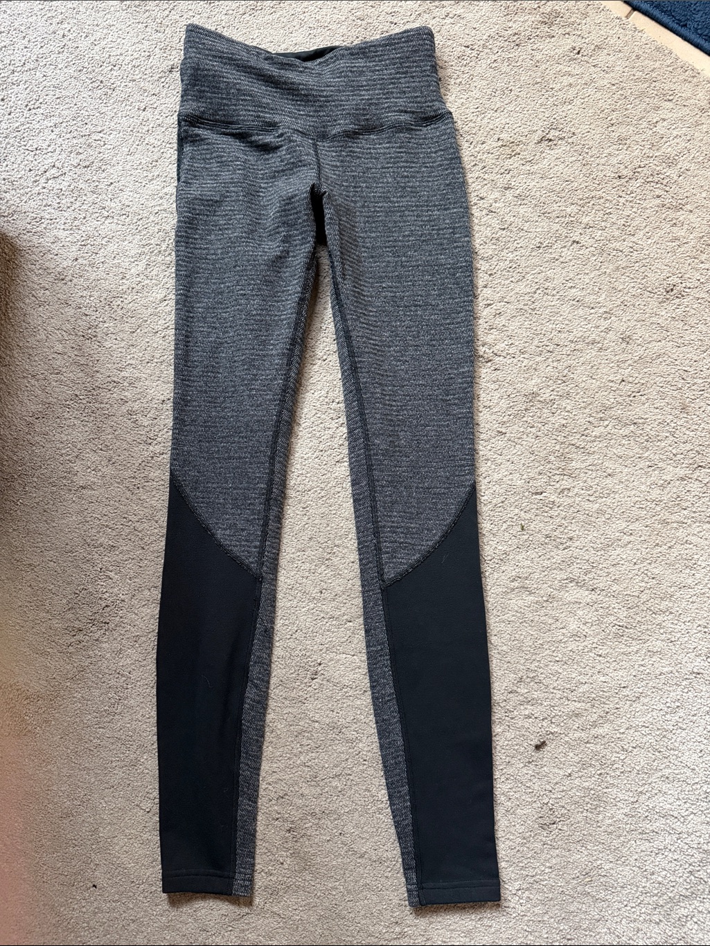 Lululemon Black And Gray Heathered Color Block Women’s Leggings. Size 4